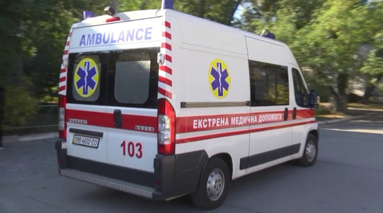 З 2021 року «швидка» має приїздити за новими правилами. Ми їх уважно почитали