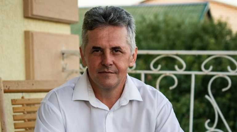 Місцеві вибори 2020 у Скадовську: Олександр Яковлєв лідирує у перегонах за крісло міського голови 