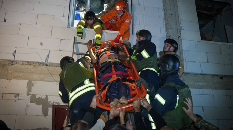 Ворожа ракетна атака на Одеський район: 4 загиблих, серед них 16-річна дівчина і хлопець 22 років