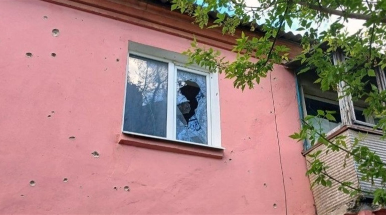 На Херсонщині окупанти завдали ударів по соціальній інфраструктурі та житлових кварталах