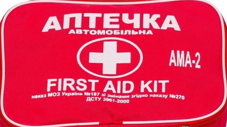 10 речей, які мають бути в автомобільній аптечці