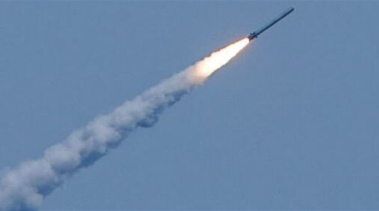 У Сарнах пролунали вибухи: повідомляють про ракетний удар