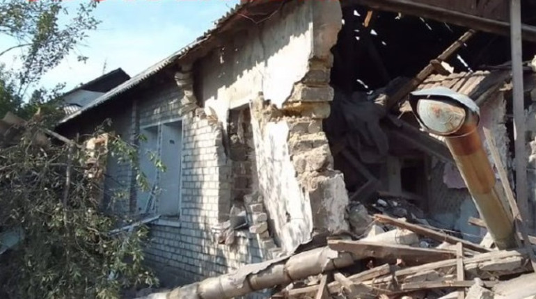 Окупанти повідомляють про "прильоти" у Лисичанській громаді. Є руйнування та поранені