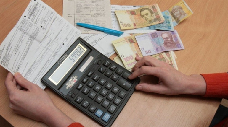 За "ковідну" тисячу нетішинці можуть оплатити комунальні послуги чи передплатити газети