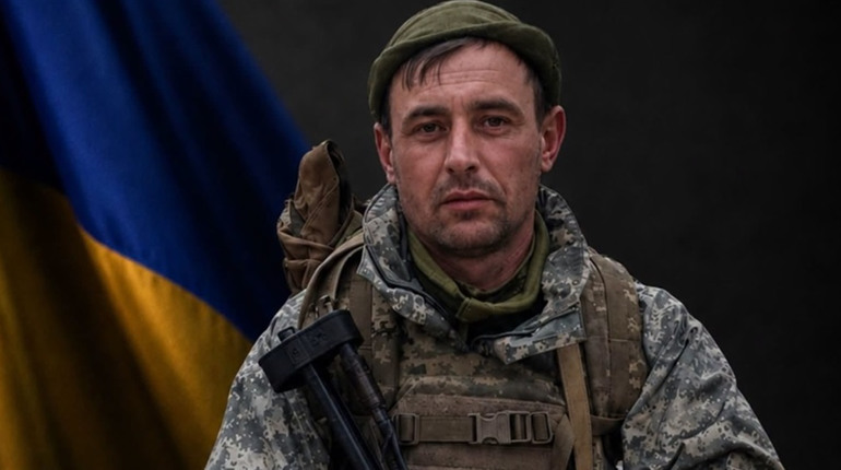 У Нетішинській громаді знову втрата: на полі бою поліг захисник Володимир Стаднік