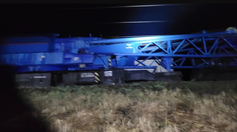 Ймовірно через детонацію "Шахеда" на Житомирщині з колій зійшов вантажний поїзд