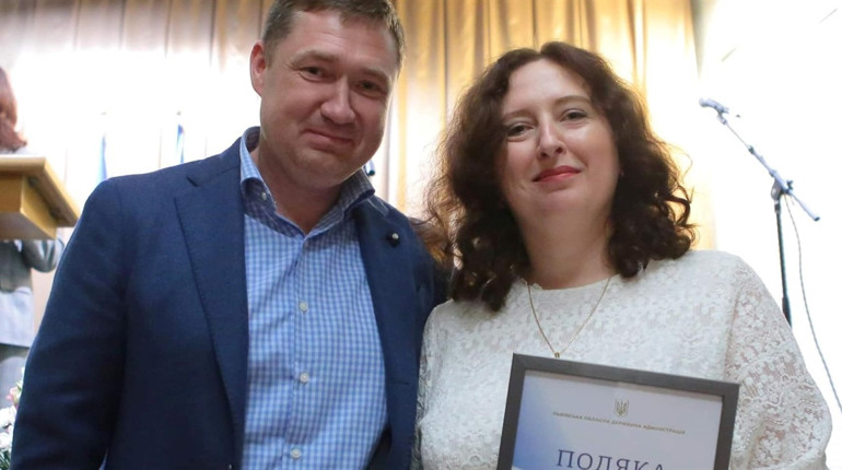 Освітян Львівщини відзначили грамотами. Серед нагороджених – вчителька біології з Гімназії №8