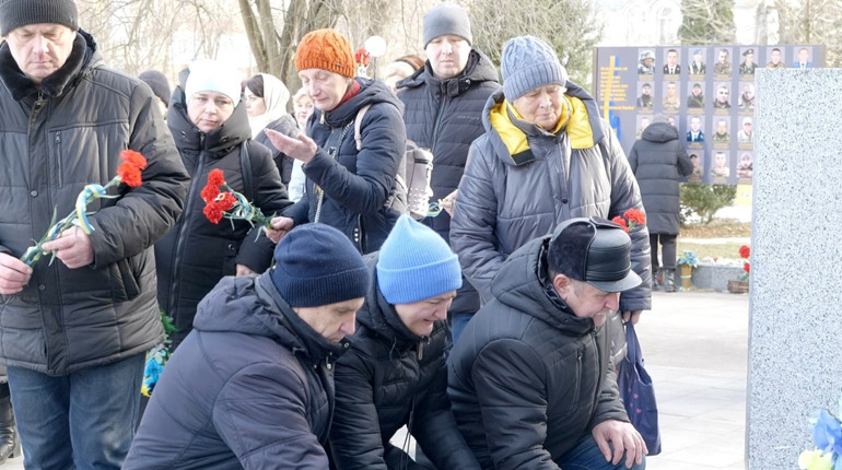 Шосткинці вшанували пам'ять Героїв Небесної Сотні і всіх, хто поклав життя за свободу України