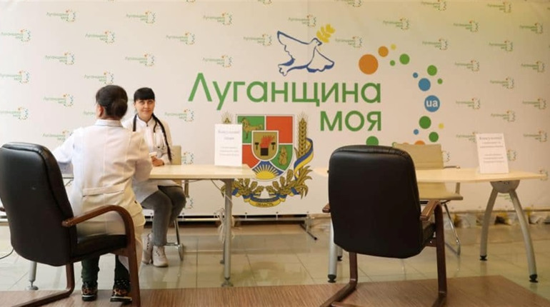 Переселенцям з інвалідністю видають продуктові набори. До якого гумштабу Луганщини звертатися
