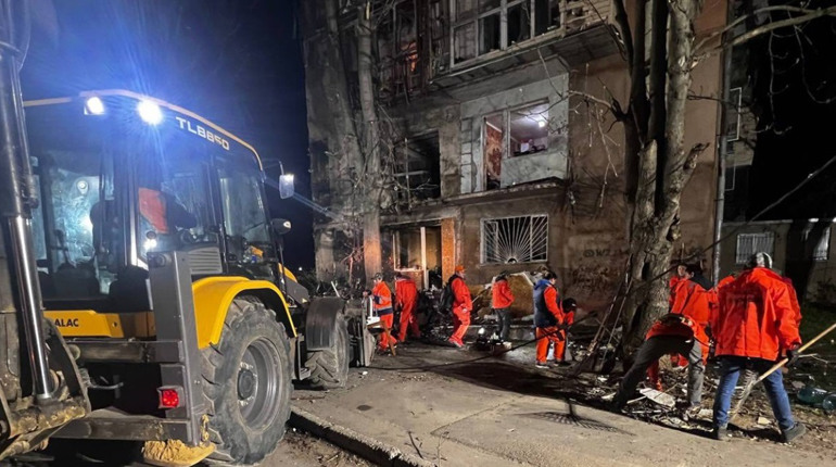 Нічна атака на Одесу: у Хаджибейському районі троє постраждалих, пошкоджено сотні вікон