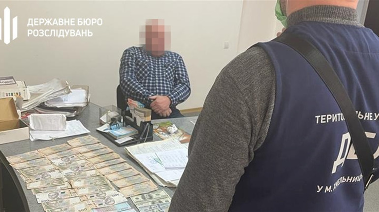 ДБР проводить слідчі дії у справі незаконного видобутку піску поблизу Хмельницької АЕС