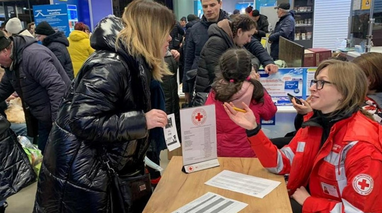 Червоний Хрест видає продуктові ваучери для ВПО: категорії