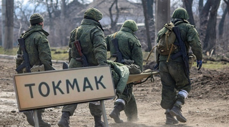 У Токмаку окупанти почали вивозити сім'ї, закривають навчальні заклади і магазини