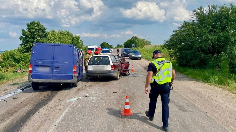 На Первомайщині сталася автокатастрофа: один загиблий, серед постраждалих діти
