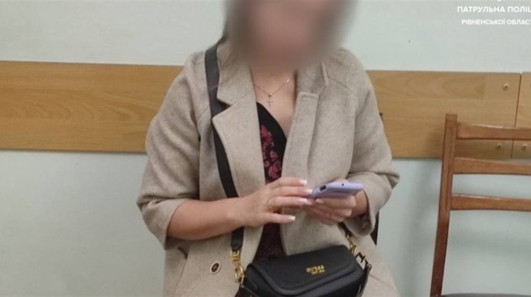 У Сарнах під час комендантської години зупинили нетверезу водійку без посвідчення