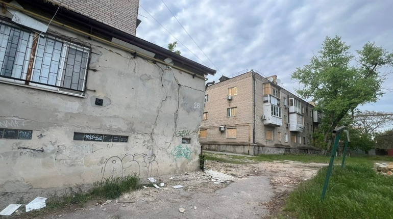 На Херсонщині російські терористи завдають ударів з артилерії, мінометів, РСЗВ, танків та БпЛА