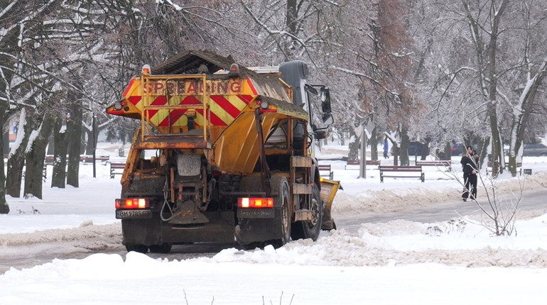 Шостка під крижаним панциром: понад 30 травмованих звернулось за медичною допомогою