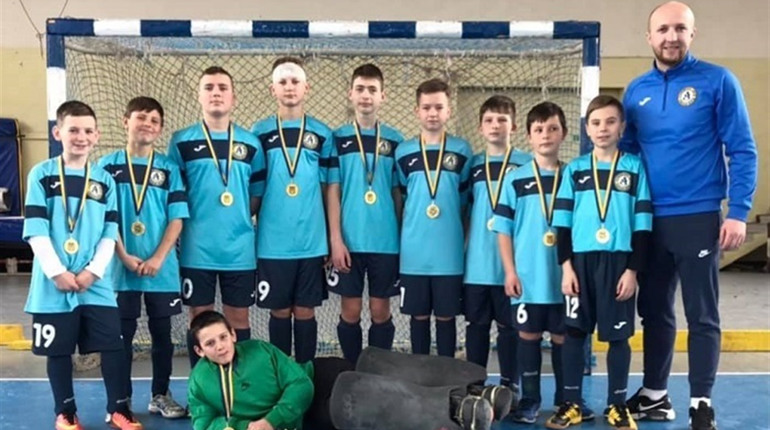 Юні хокеїсти з Калинівки стали чемпіонами України