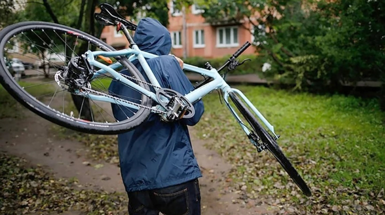 У Городку вкрали велосипед з під’їзду: сума збитків – 13 тисяч гривень
