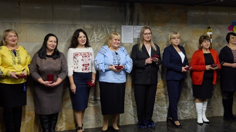 Дві вчительки з Купʼянського району отримали почесні державні відзнаки