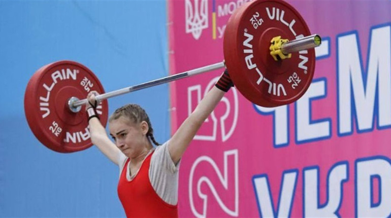 Три бронзові медалі: важкоатлетки з Ярунської громади на Чемпіонаті України