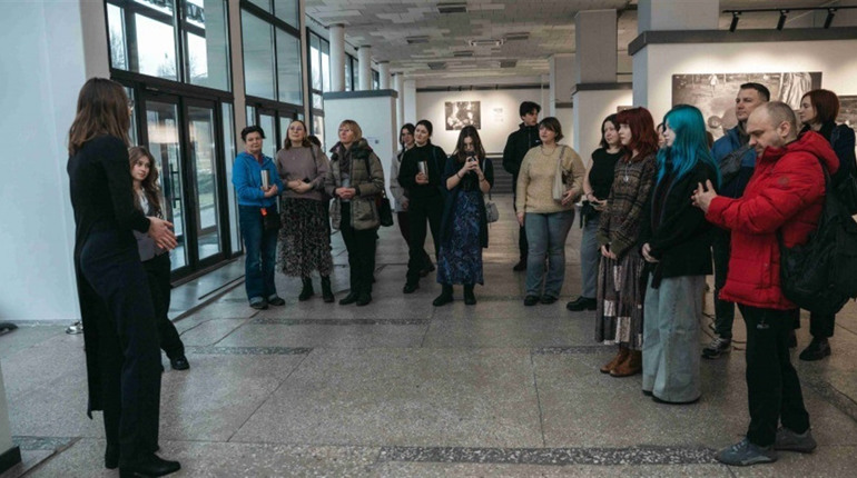 "Кам'яні вишиванки" Нової Каховки представили на виставці у Запоріжжі