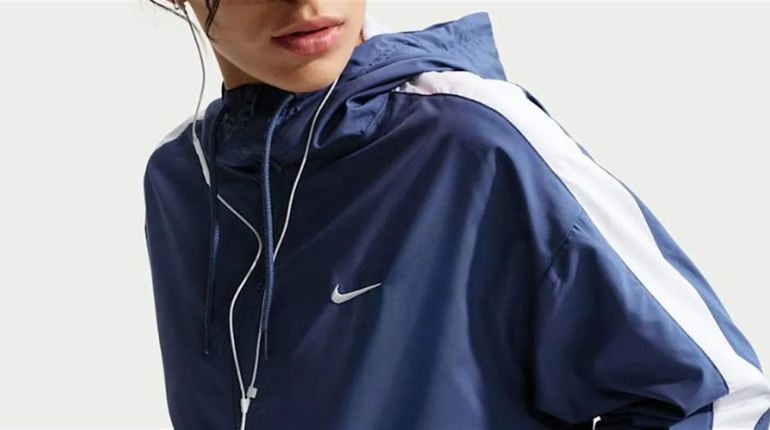 Як підкладка впливає на тепло жіночої вітровки Nike