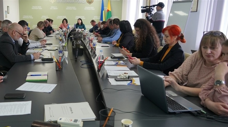 Городоцькі депутатки та інші жінки-посадовиці зможуть виїжджати за кордон без додаткових дозволів