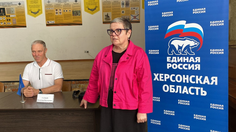 Херсонську зрадницю Томіліну висунули від «єдіної роССії» очолити фіктивну «обласну думу»