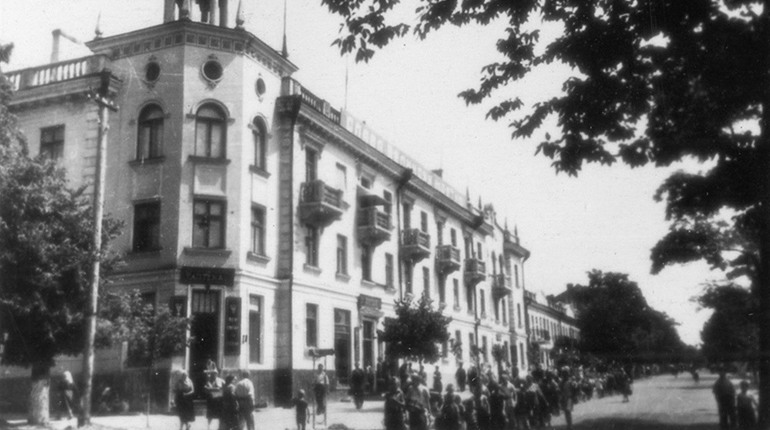 Суворова чи Суворівська: чому херсонську вулицю називають по-різному і як правильно?