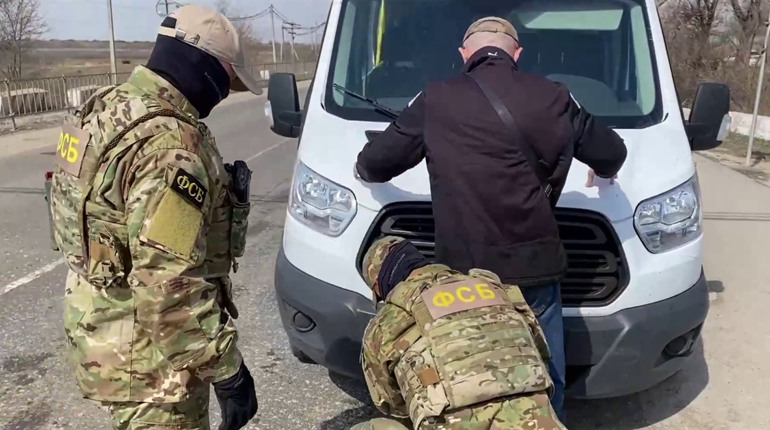 «Своїх не кидаємо» казали вони: У Криму затримали бойовика «ДНР» за «співпрацю з СБУ»