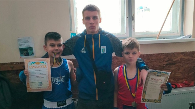 Два глухівчанина стали золотими призерами чемпіонату з боксу в Сумах
