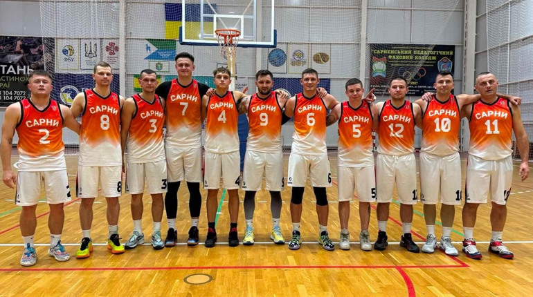 «Покращити срібло і пройти до фіналу чотирьох»: БК «Сарни» впевнено рухаються в аматорській лізі