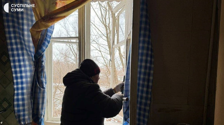 У Шостці працюють над ліквідацією наслідків ворожого влучання 28 листопада