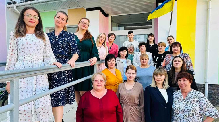 Плеяда Захарівських початківців вводить малюків в Країну Знань
