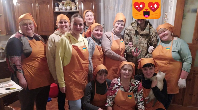 Смачні гостинці для ЗСУ: переяславські волонтери зібрали посилки воїнам на позиції під Бахмут