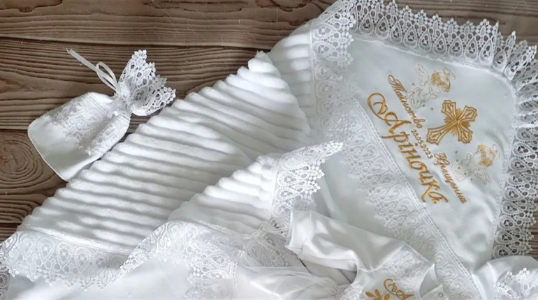 Хрестини 2026: головні тренди в оформленні хрестильних наборів