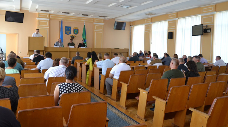 У Володимирці депутати Вараської райради провели п'ятнадцяту сесію. Що вирішували?