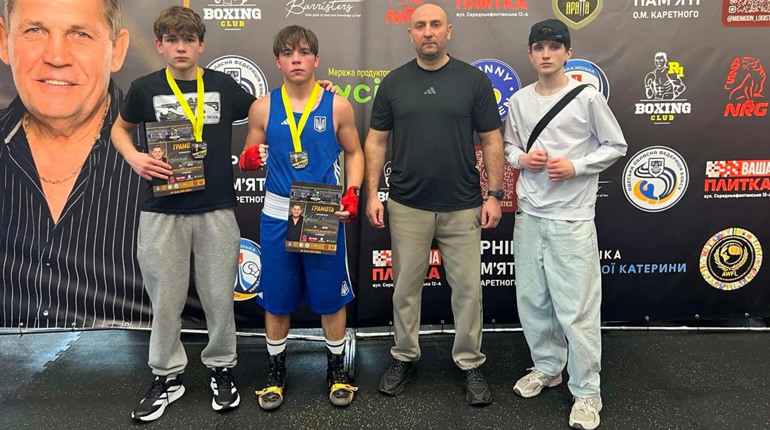 Два «золота» і «бронза»: первомайські боксери повернулись додому з Одеси з медалями