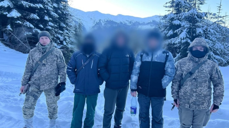 Небезпечна втеча: троє жителів Знам’янки заблукали в Карпатах, намагаючись потрапити до Румунії