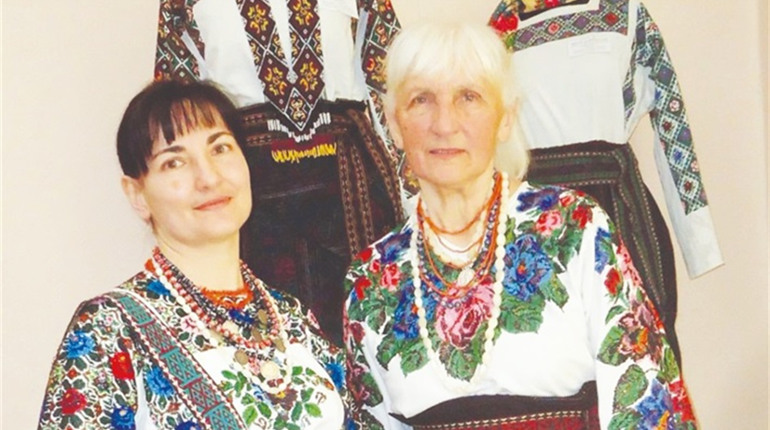 Про кіцманську сорочку і вишивальницю написали в газеті "Порадниця"