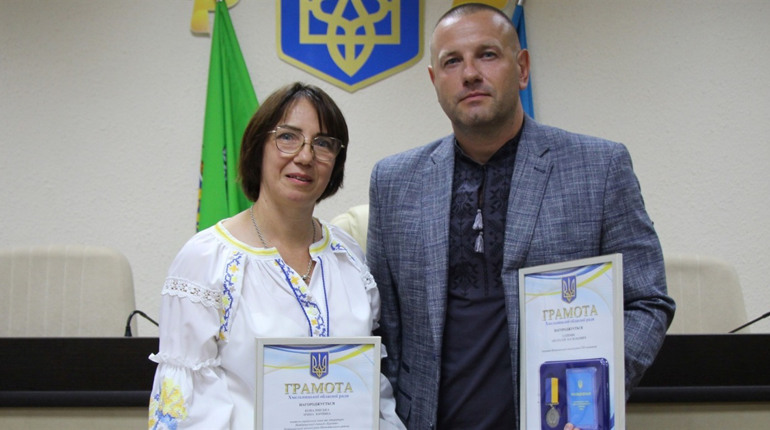 Двох нетішинців з нагоди Дня Незалежності України відзначили Грамотами Хмельницької обласної ради