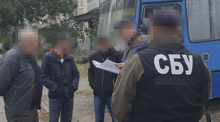 СБУ викрила автоперевізника, який працював на окупаційний «мінтранспорт рф» після захоплення Херсона
