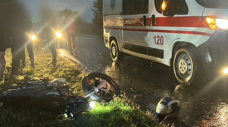 У Баштанському районі в ДТП загинув мотоцикліст: поліція розшукує готових свідчити