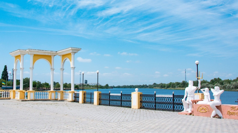 Російські окупанти зміцнюють оборону в Голій Пристані в очікуванні боїв