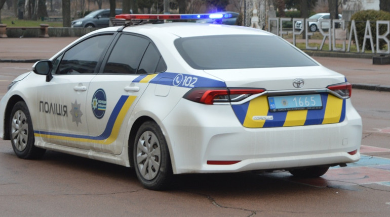 У селі на Переяславщині чоловік пішов у сарай і помер, а переяславка знайшла тіло сусідки у квартирі