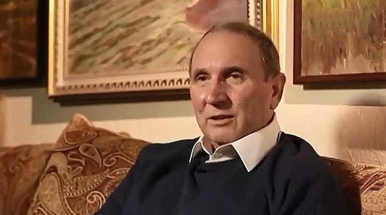 Цветы, море, пейзажи и люди легко узнаваемы в работах художника Валентина Вырвича: это Бердянск!