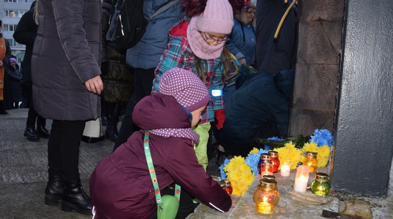Колись нас хотіли знищити голодом, тепер – темрявою та холодом. Пам’ятаємо. Єднаємося. Переможемо!