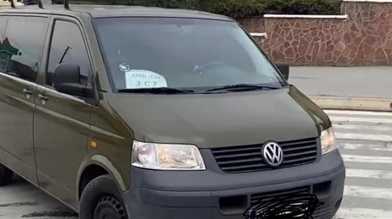 Молоді автолюбителі Городоччини відреставрували та доукомплектували авто для наших захисників