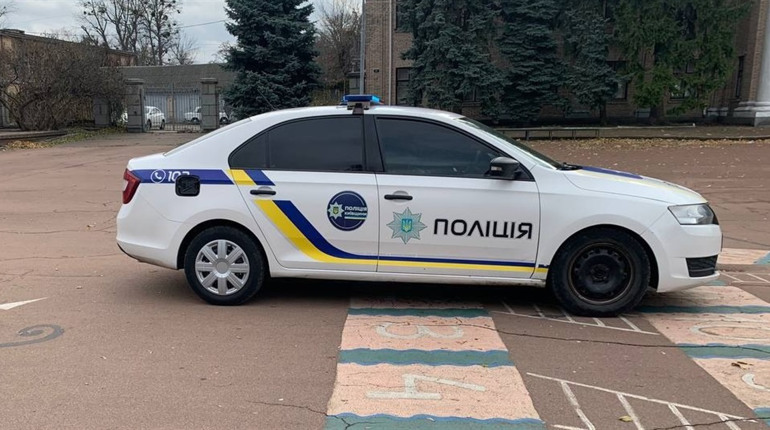 Жителька Переяславщини заявила на кумів через холодильник, куплений у кредит: хроніка поліції